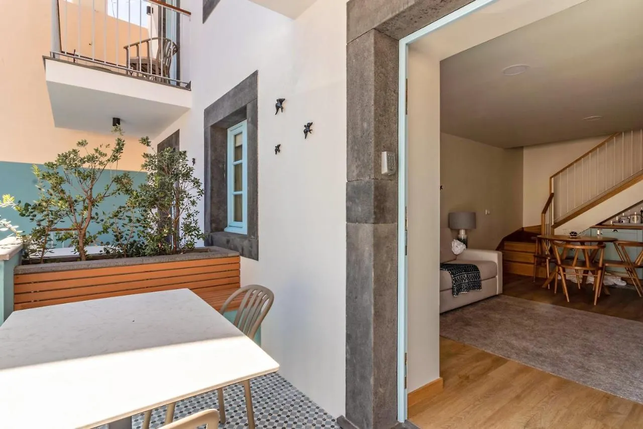 Casa Das Andorinhas Câmara de Lobos 0*,  Portugalsko